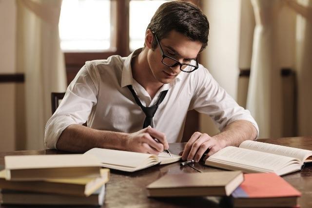 Nghề Nhà văn là gì? Công việc của một nhà văn như thế nào?
